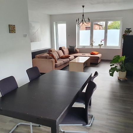 Private Room With Shared Spaces Ranst Exterior foto